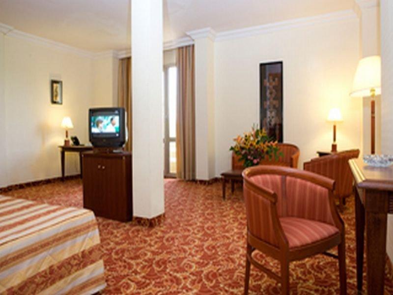 Grand Hotel 巴马科 外观 照片